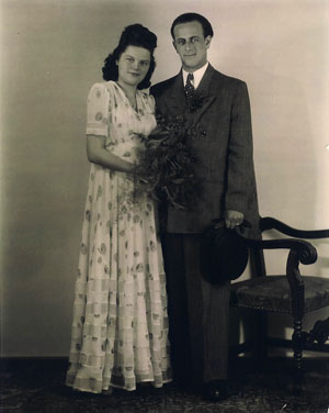 Jacob and Hildegard Hennenberg, April 5, 1947, wedding photograph.